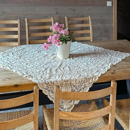 Apartment Beautiful Apartment In Fitjar With House Sea View *